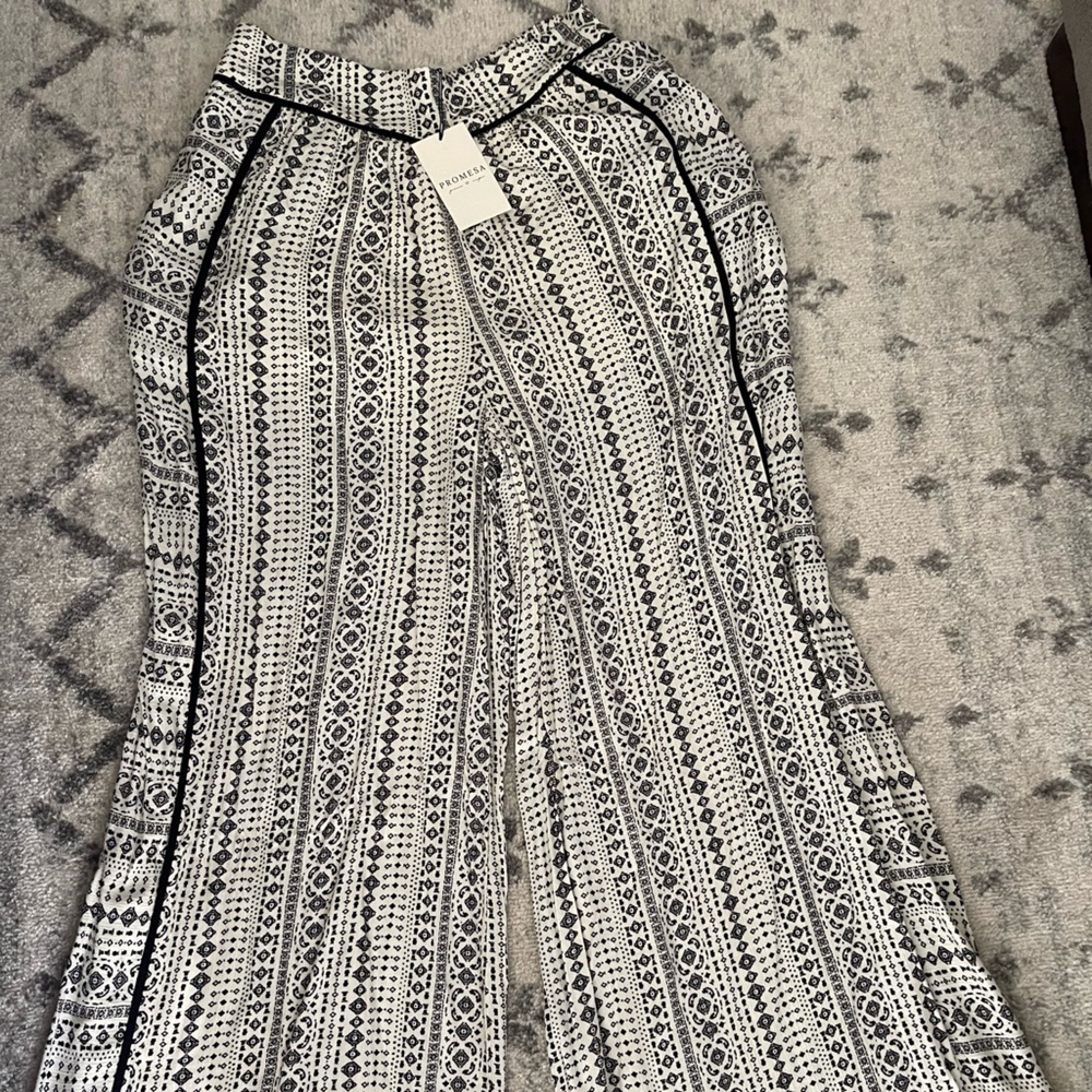 BRAND NEW Wide Leg Pants